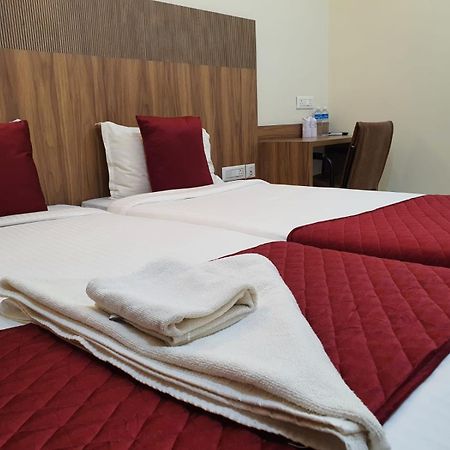 Hotel Deepakam Inn Палакад Екстериор снимка